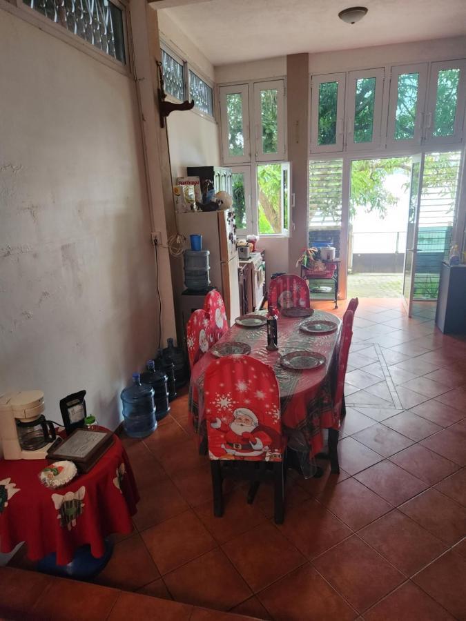 Hotel Casa De Don Francisco فلوريس المظهر الخارجي الصورة