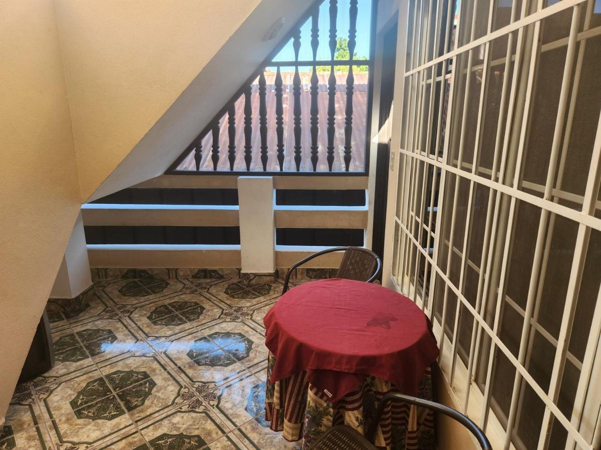 Hotel Casa De Don Francisco فلوريس المظهر الخارجي الصورة